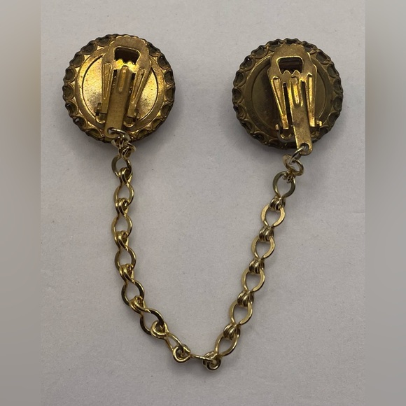 Vintage Sweater Collar Clip Antiqued GoldTone ProngSet Lucite Flaked Gold Leaf - Picture 5 of 6